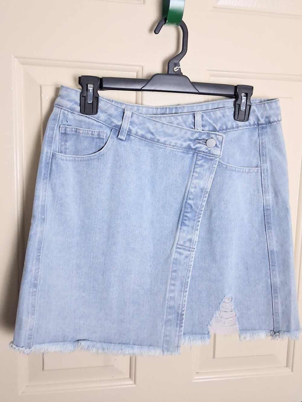 LE LIS Collection Women Asymmetric Distressed Blue Mini Denim Skirt Size Large